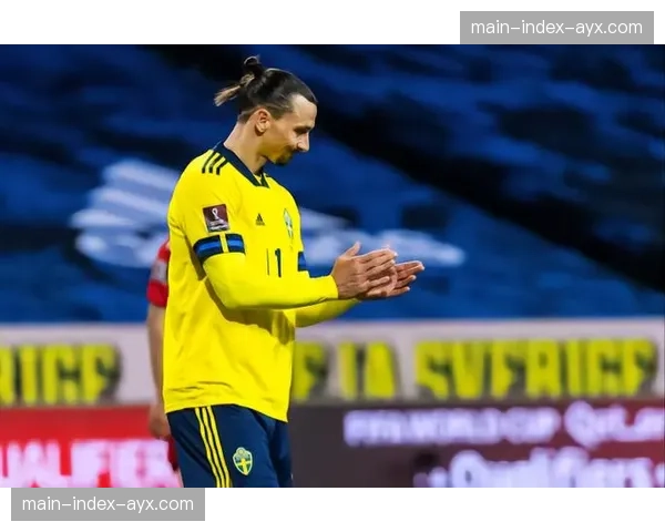 老将华金在训练中指导年轻边锋,赛季末或将退役进入教练组 老将华金在训练中指导年轻边锋,赛季末或将退役进入教练组