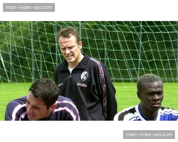 弗赖堡主帅施特赖希谈执教十五周年：“我的哲学从未改变”